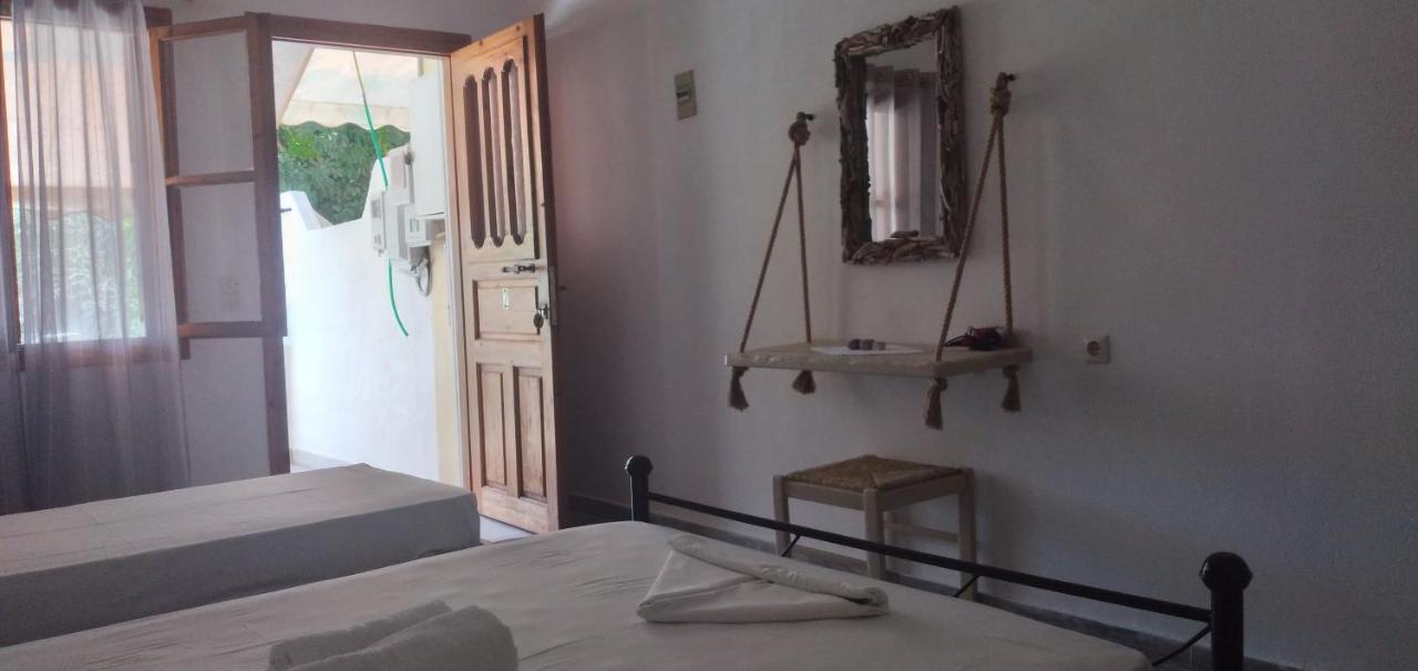 Athina Studio Apartments Kerveli Exterior foto