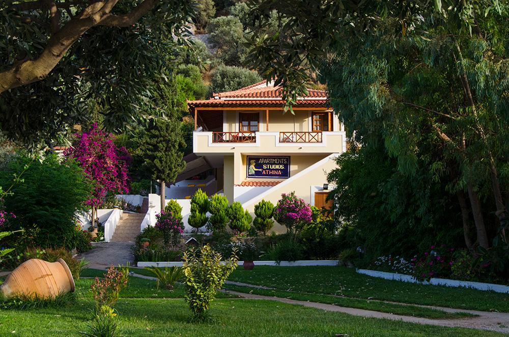 Athina Studio Apartments Kerveli Exterior foto